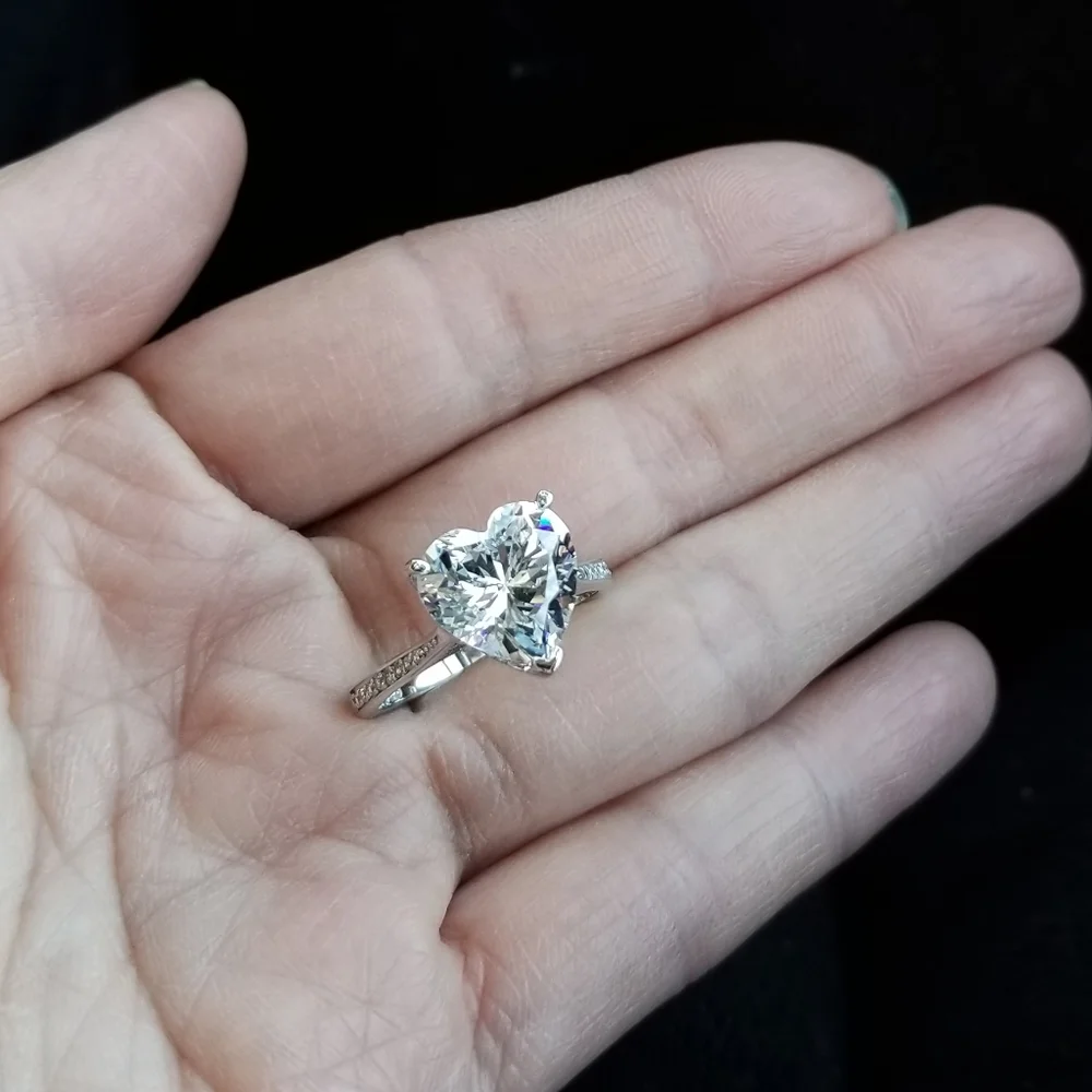 đź’Ž3.5 CARATđź’Ž SIMULATED HEART DIAMOND RING - Picture 5 of 6